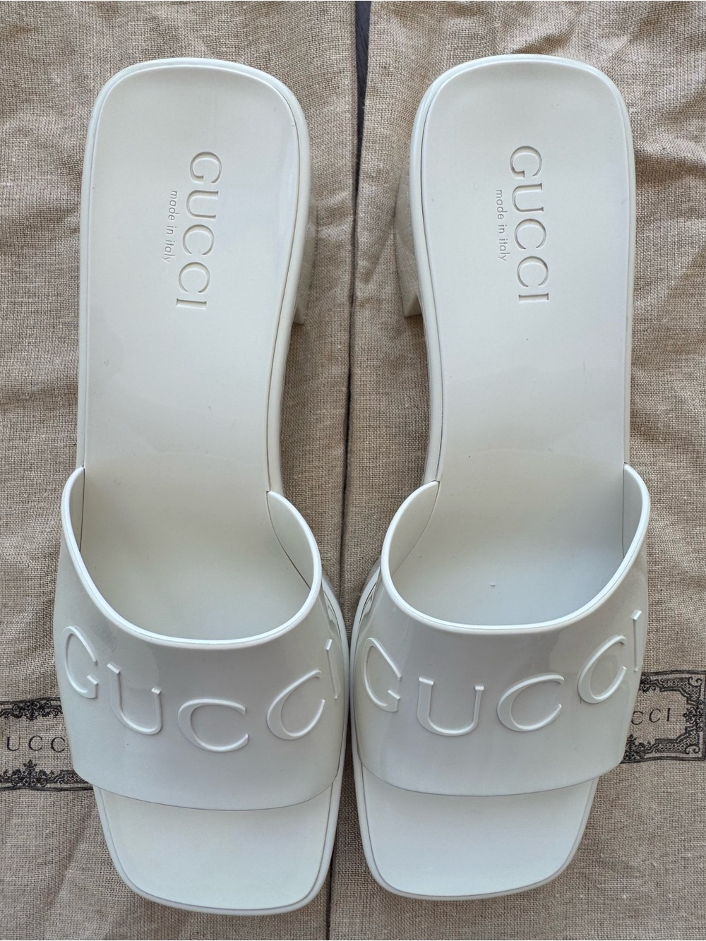 Gucci 60mm Slide Sandal White Rubber Embossed Logo Block Heel Slides - Picture 3 of 5